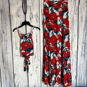 Lulus matching floral set maxi skirt with slit and crop top